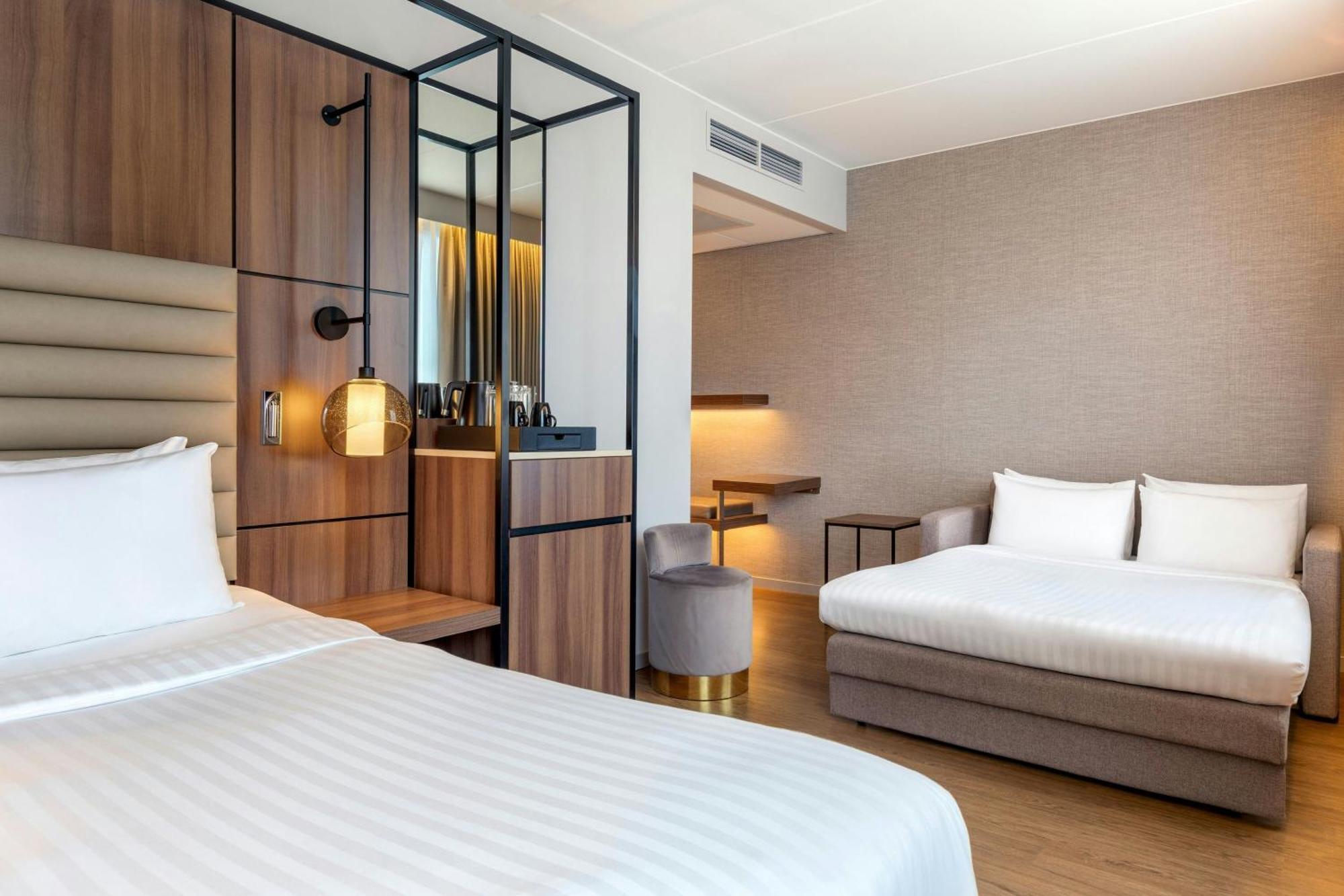 Ac Hotel By Marriott Stockholm Ulriksdal Солна Экстерьер фото