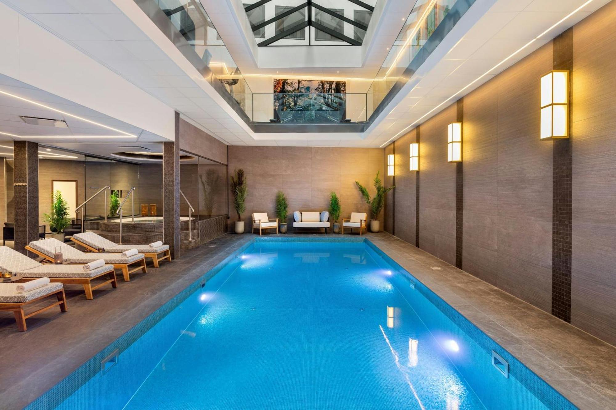 Ac Hotel By Marriott Stockholm Ulriksdal Солна Экстерьер фото