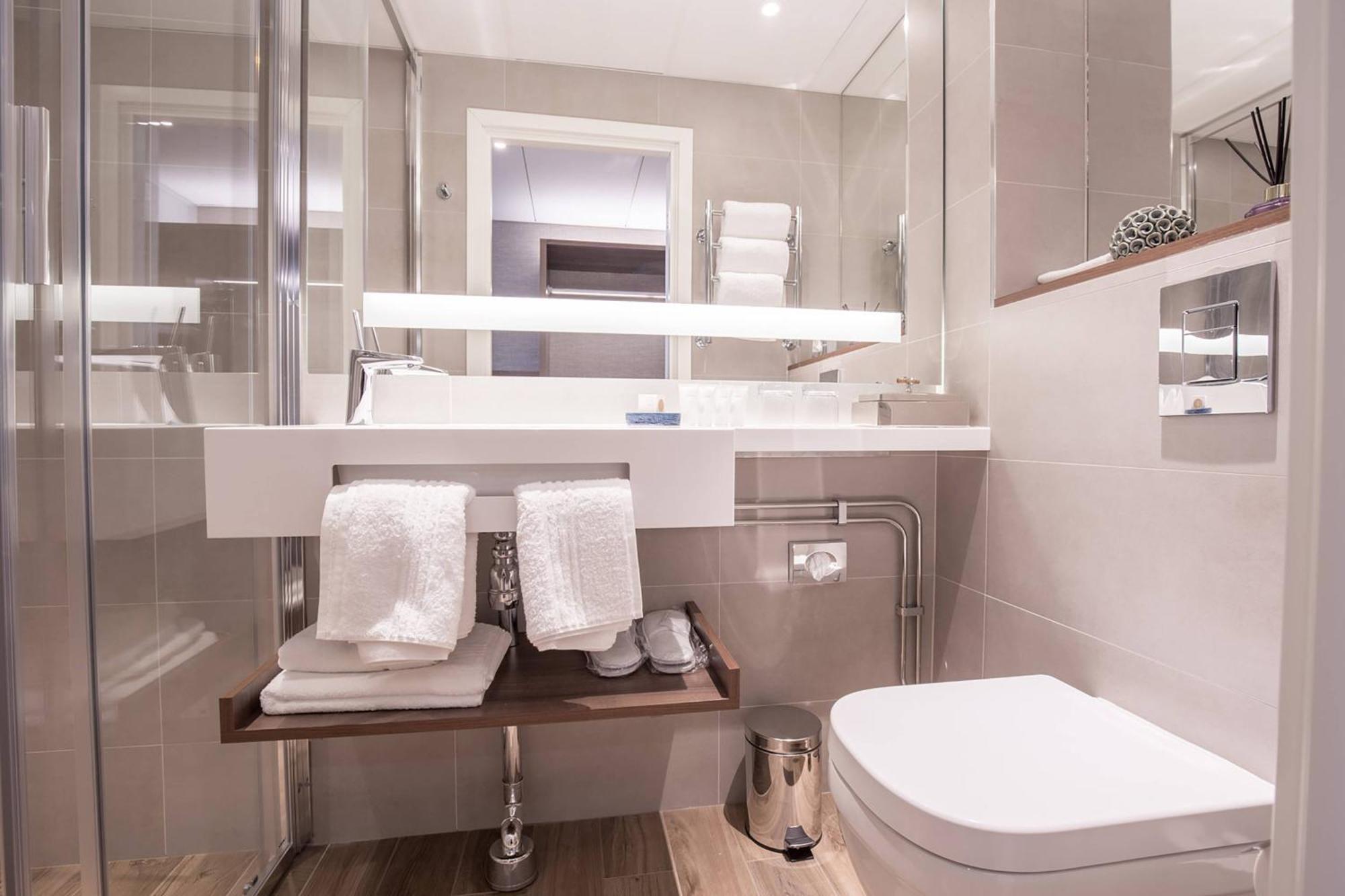 Ac Hotel By Marriott Stockholm Ulriksdal Солна Экстерьер фото